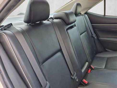 Used 2017 Toyota Corolla XLE FWD image 11