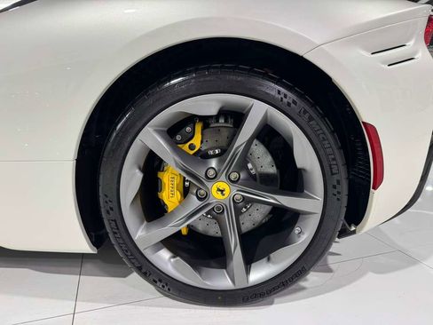 Used 2021 Ferrari SF90 Stradale image 40