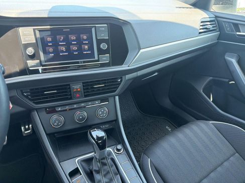 Certified 2024 Volkswagen Jetta Sport FWD image 23