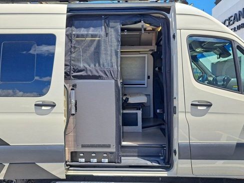 Used 2023 Mercedes-Benz Sprinter 2500 image 18