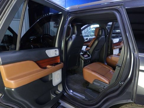 Used 2024 Lincoln Navigator Reserve AWD/4WD image 16