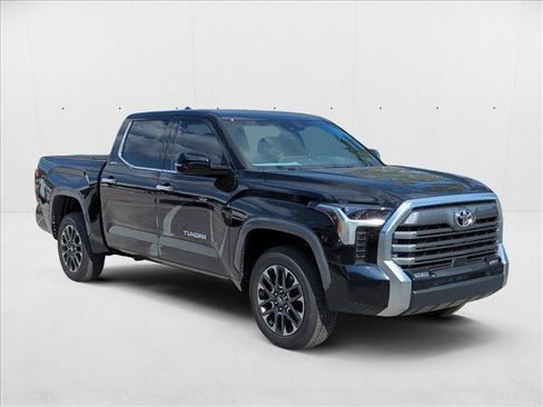 New 2025 Toyota Tundra Limited AWD/4WD image 7