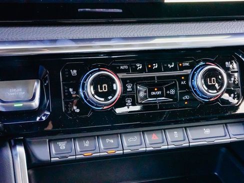 New 2026 GMC Sierra 3500 Denali w/ Denali Reserve Package image 19