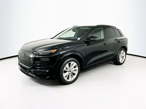 Used 2025 Audi Q6 e-tron Premium Plus w/ Premium Plus RWD image 3