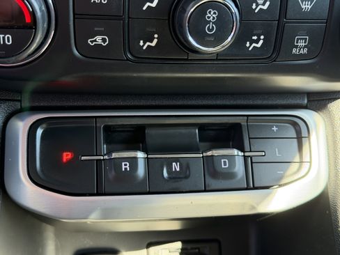 Used 2020 GMC Acadia SLT w/ Premium Package image 25