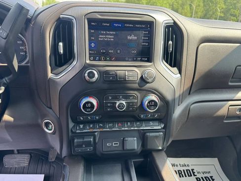 Used 2022 GMC Sierra 2500 Denali w/ Denali Ultimate Package AWD/4WD image 7