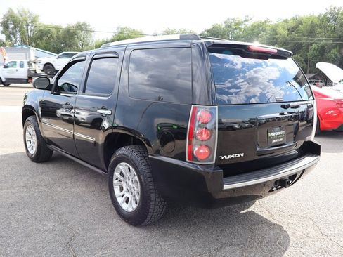 Used 2013 GMC Yukon Denali AWD/4WD image 5
