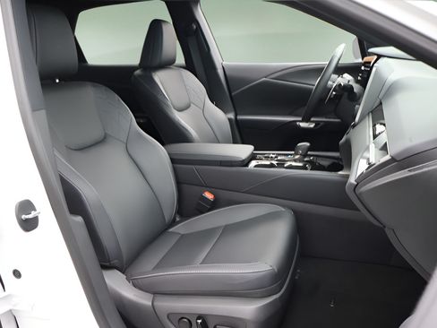 Used 2024 Lexus RX 350 FWD w/ Technology Package image 19