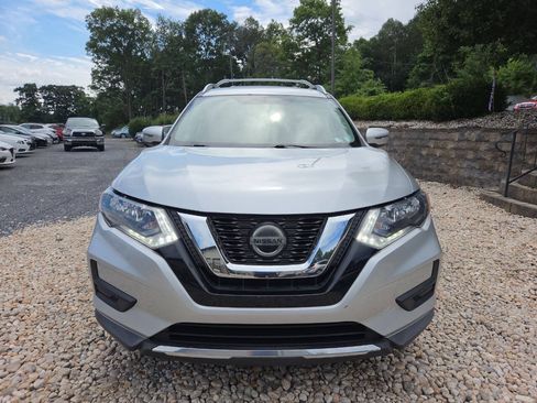 Used 2018 Nissan Rogue SV AWD/4WD image 2