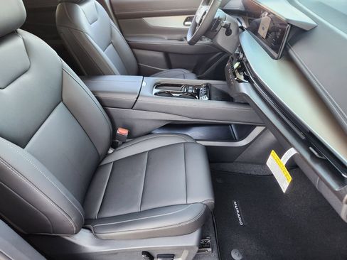 Used 2025 Nissan Murano SL AWD/4WD image 11