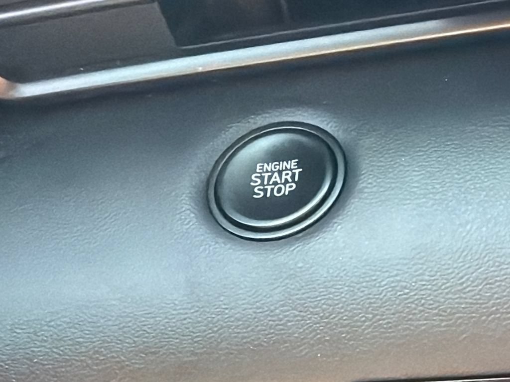 Certified 2025 Hyundai Elantra Sport FWD image 29