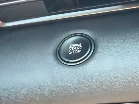 Certified 2025 Hyundai Elantra Sport FWD image 29