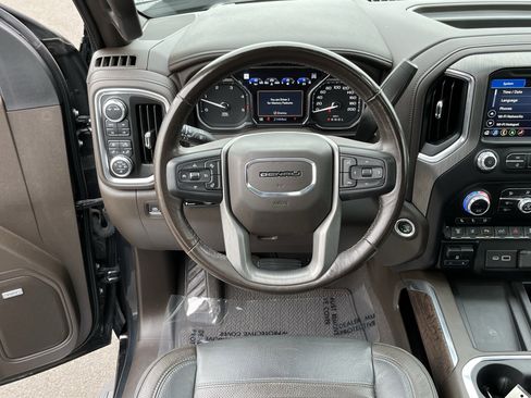 Used 2023 GMC Sierra 3500 Denali w/ Denali Ultimate Package image 12