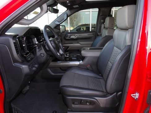 Used 2023 Chevrolet Silverado 1500 ZR2 w/ Technology Package image 21