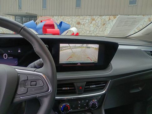 Used 2024 Buick Encore GX Sport Touring w/ Comfort Package image 38