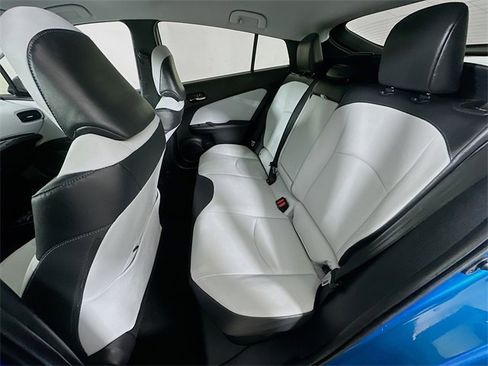 Used 2019 Toyota Prius XLE image 29