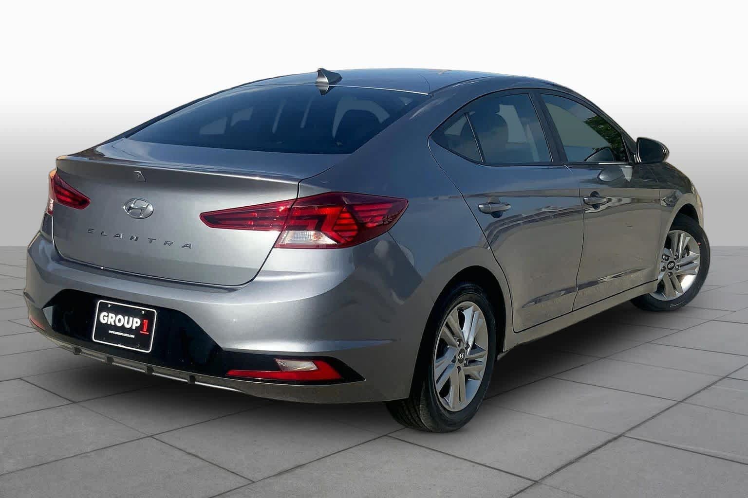 Used 2019 Hyundai Elantra SEL w/ Cargo Package FWD image 12