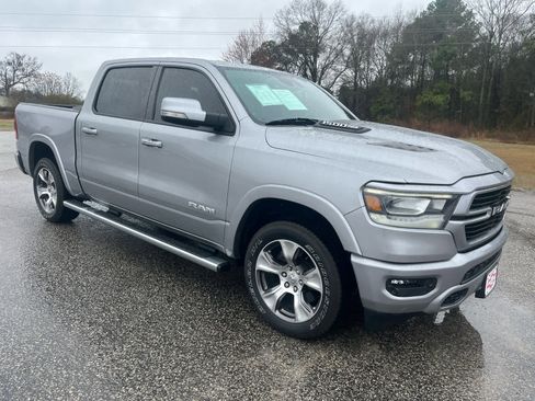 Used 2022 RAM 1500 Laramie w/ Sport Appearance Package image 9