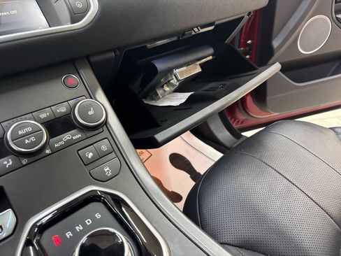 Used 2018 Land Rover Range Rover Evoque SE AWD/4WD image 26