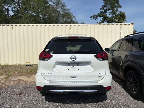Used 2019 Nissan Rogue SL FWD image 4