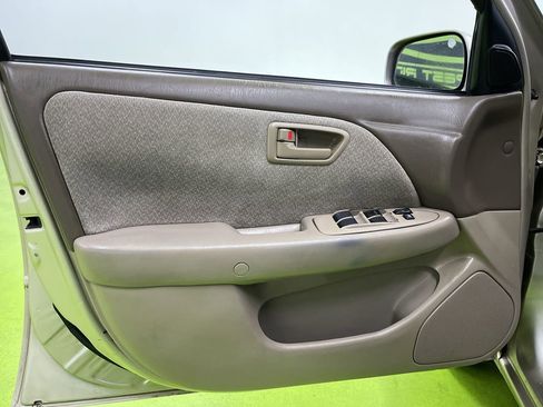 Used 2000 Toyota Camry CE image 16