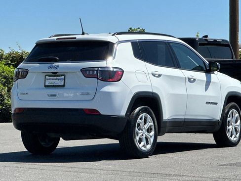 Certified 2024 Jeep Compass Latitude AWD/4WD image 4