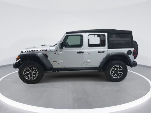 Used 2024 Jeep Wrangler Unlimited Rubicon w/ Safety Group AWD/4WD image 8