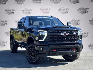 Used 2025 Chevrolet Silverado 2500 ZR2 w/ Technology Package video 2