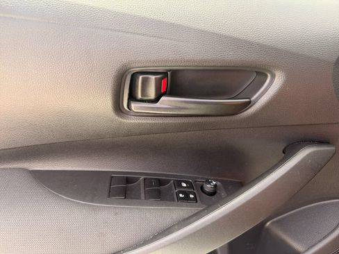 Used 2022 Toyota Corolla LE FWD image 20