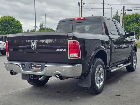 Used 2017 RAM 1500 Laramie w/ Convenience Group AWD/4WD image 5