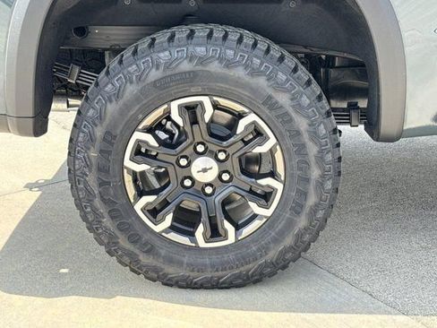 New 2026 Chevrolet Silverado 1500 ZR2 w/ LPO, Dark Essentials Package AWD/4WD image 17