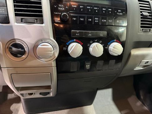 Used 2008 Toyota Tundra Base image 11