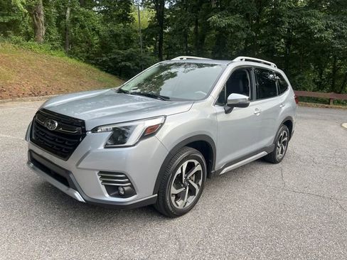 Used 2023 Subaru Forester Touring AWD/4WD image 4