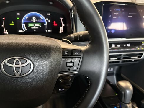 Certified 2025 Toyota Camry SE image 21