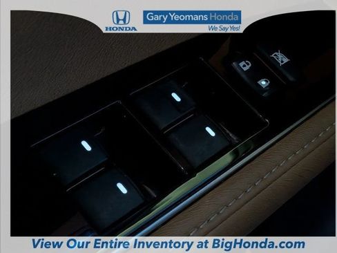 Used 2016 Lexus ES 350 w/ Premium Package w/Wood Trim FWD image 23