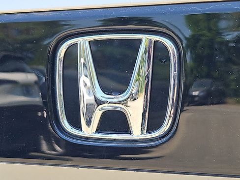 Used 2025 Honda Accord Sport image 32