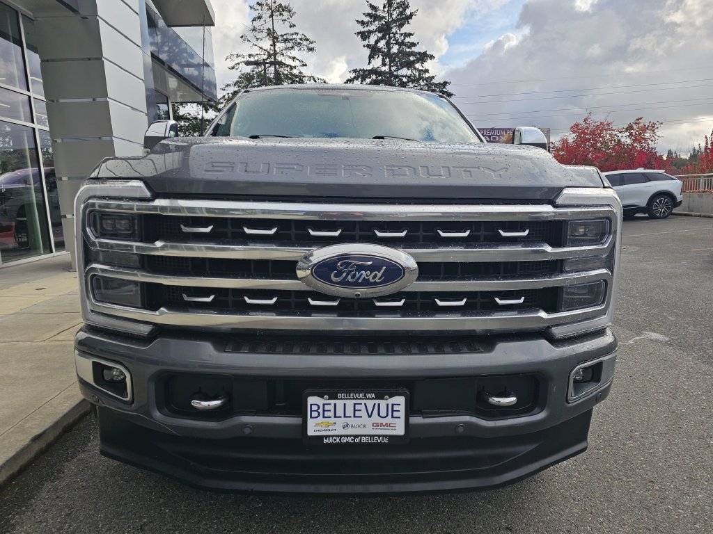 Used 2024 Ford F250 Platinum AWD/4WD image 2