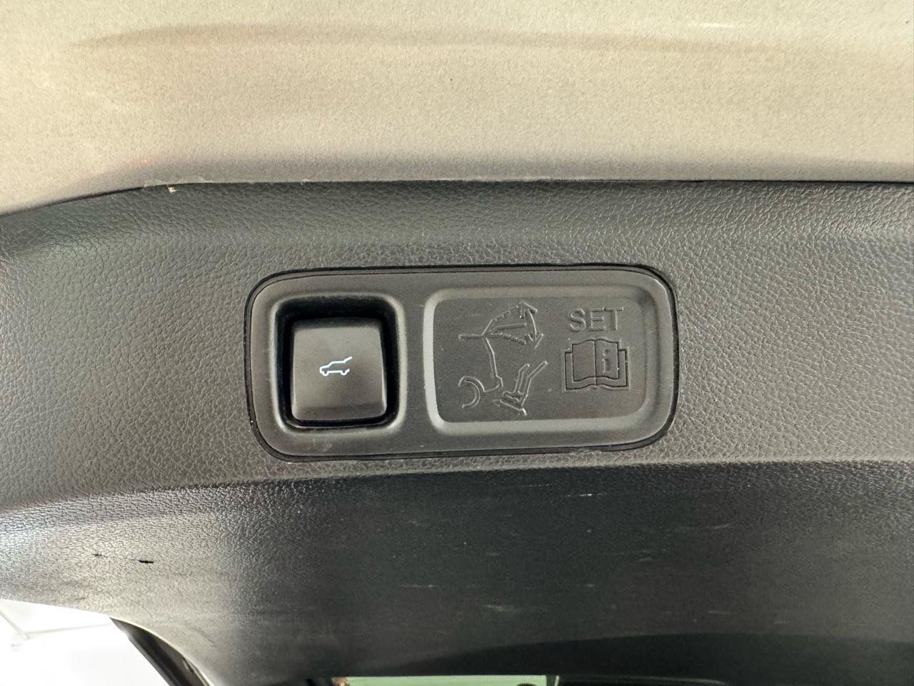 Used 2021 Ford Expedition XLT RWD image 7