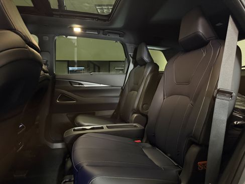 New 2026 INFINITI QX60 Sport image 16