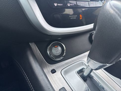 Used 2016 Nissan Murano S image 22