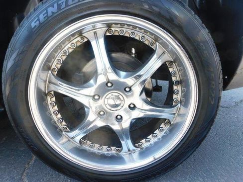 Used 2008 Chevrolet Tahoe LTZ w/ LTZ Preferred Equipment Group AWD/4WD image 8