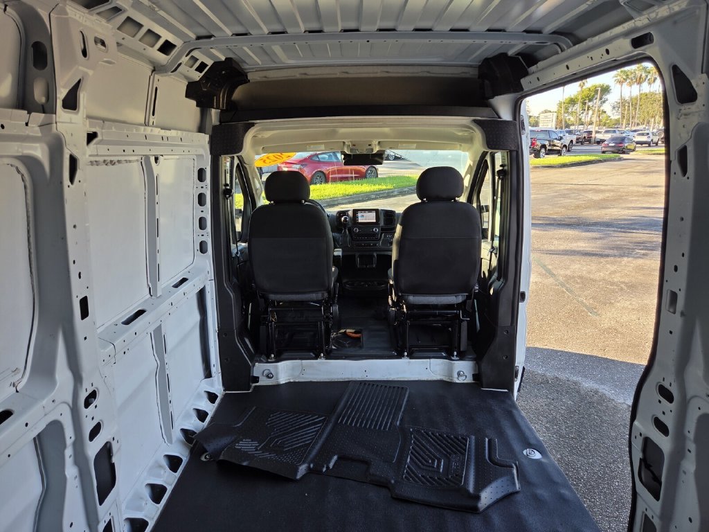 Used 2025 RAM ProMaster 2500 w/ Convenience Group FWD image 28