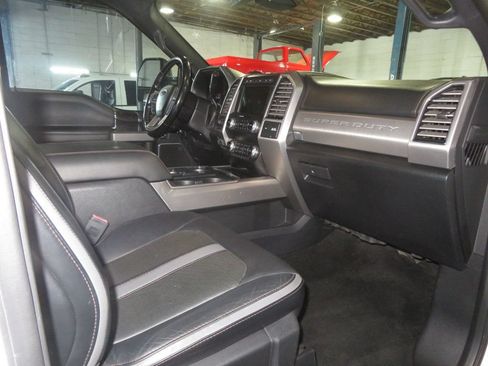 Used 2019 Ford F250 Platinum w/ Platinum Ultimate Package AWD/4WD image 39