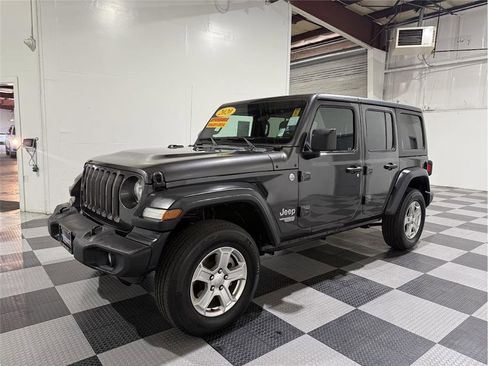 Used 2020 Jeep Wrangler Unlimited Sport S image 9