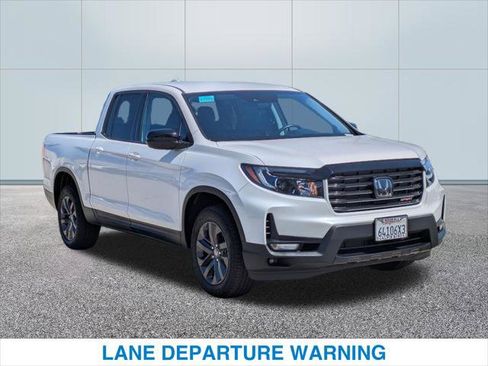Certified 2023 Honda Ridgeline Sport image 4