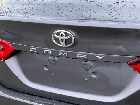 Used 2021 Toyota Camry LE FWD image 27