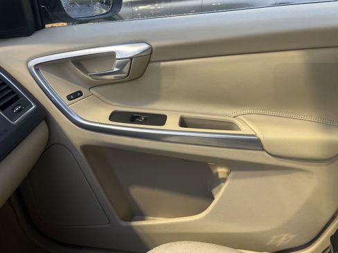Used 2015 Volvo XC60 T5 Premier image 10