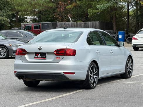 Used 2013 Volkswagen Jetta GLI Autobahn FWD image 4
