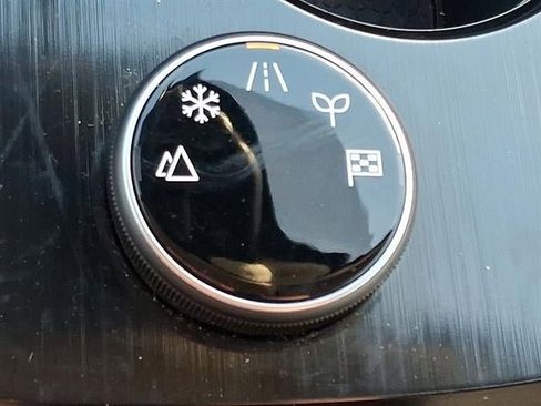 Used 2024 Nissan Rogue SV image 26