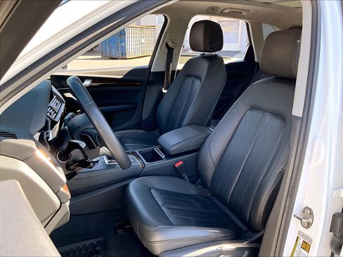 Used 2019 Audi Q5 2.0T Premium w/ Convenience Package AWD/4WD image 28